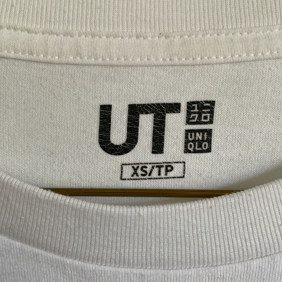 Uniqlo - Demon Slayer / kimetsu no yaiba - Tanjiro tee Worn - Picture 4 of 5